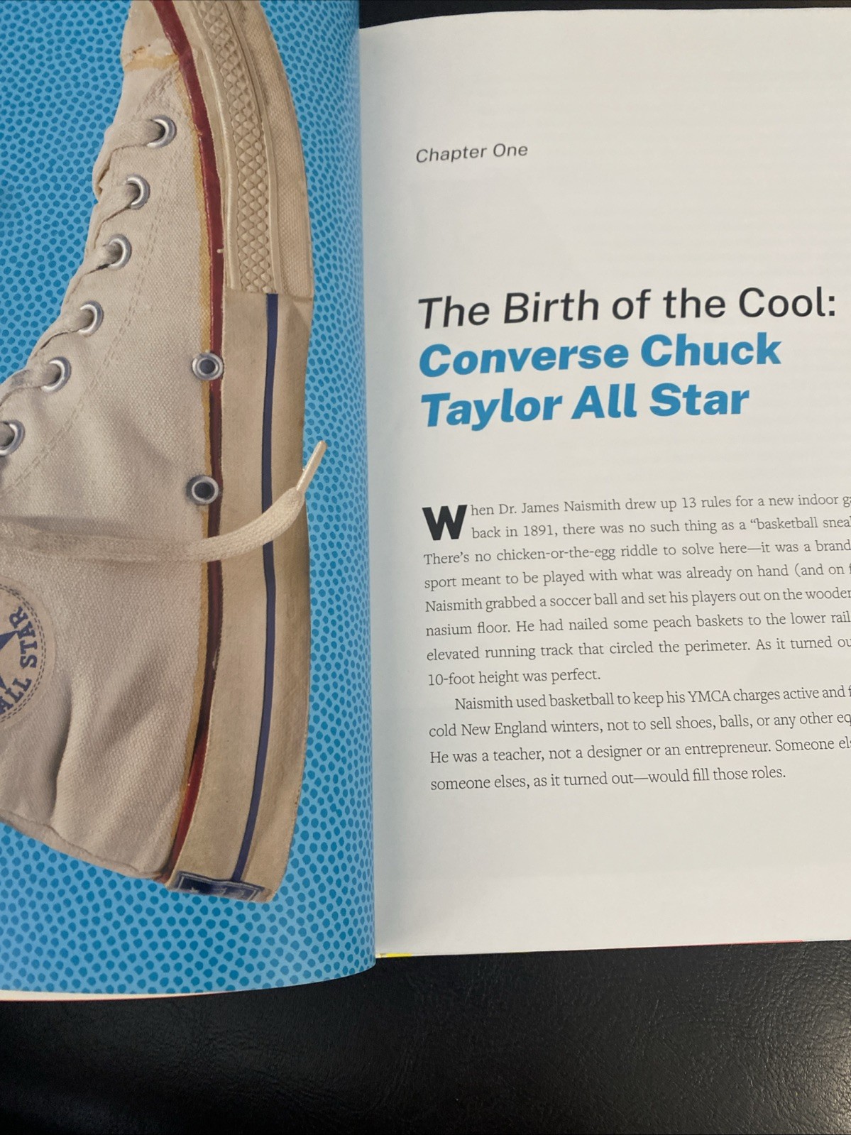 A History of Basketball in Fifteen Sneakers Hardcover – Bengtson NBA Jordan Nike