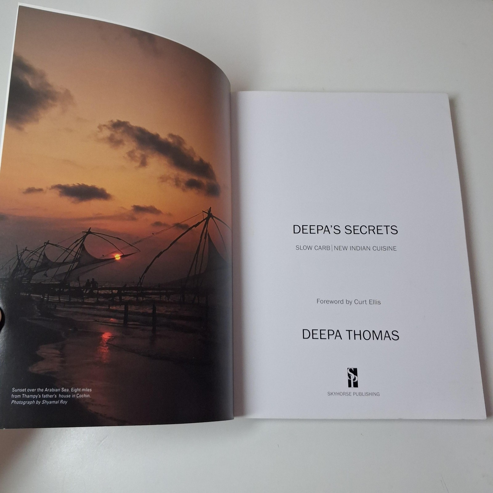 Deepa’s Secrets Slow Carb New Indian Cuisine Deepa Thomas Skyhorse PB 2022