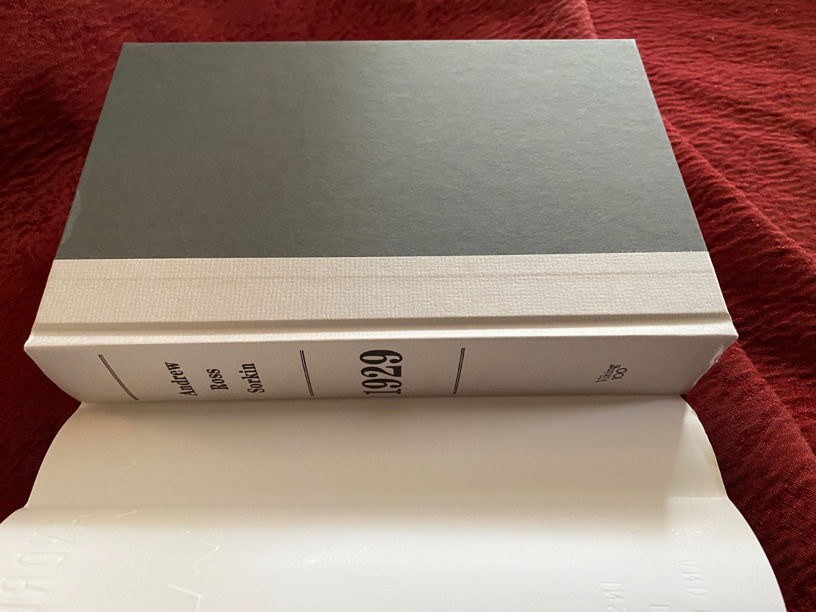 ANDREW ROSS SORKIN 1929 HARDCOVER 2025 SIGNED