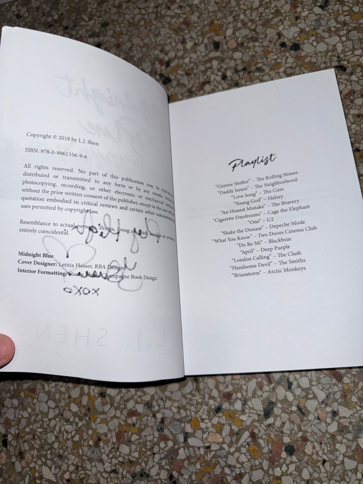 *SIGNED* Midnight Blue by L. J. Shen (2018, Uk- a Format Paperback)