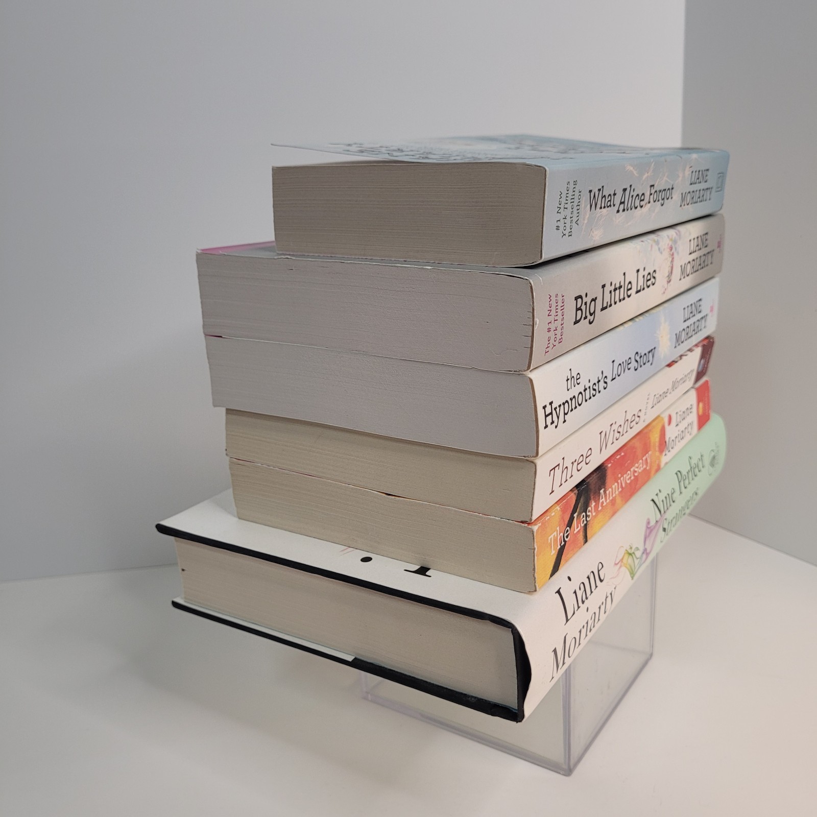 Liane Moriarty Book Lot Of 6 Hardcover Papaerback Nine Perfect Strangers