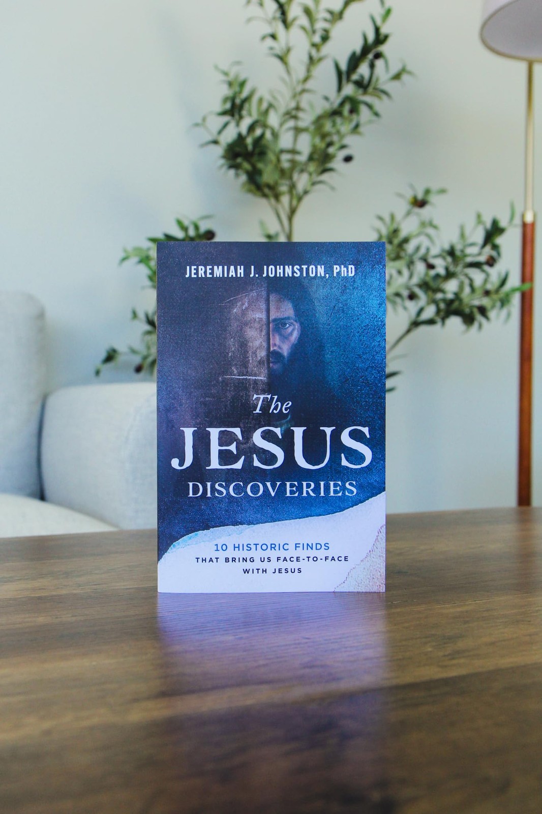 The Jesus Discoveries: 10 Historic Finds That Bring Us Face-to-Face with…