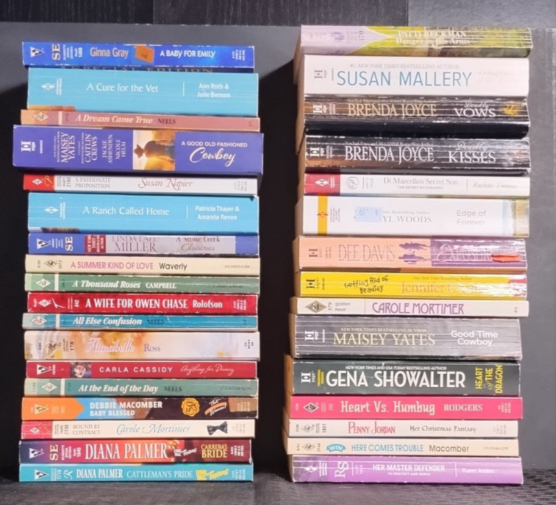 ROMANCE PAPERBACKS – BUILD YOUR OWN LOT Romance HARLEQUIN