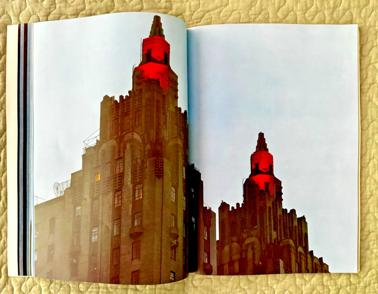New York in Photographs by Reinhart Wolf 2002, trade paperback, 76 pages, NYC