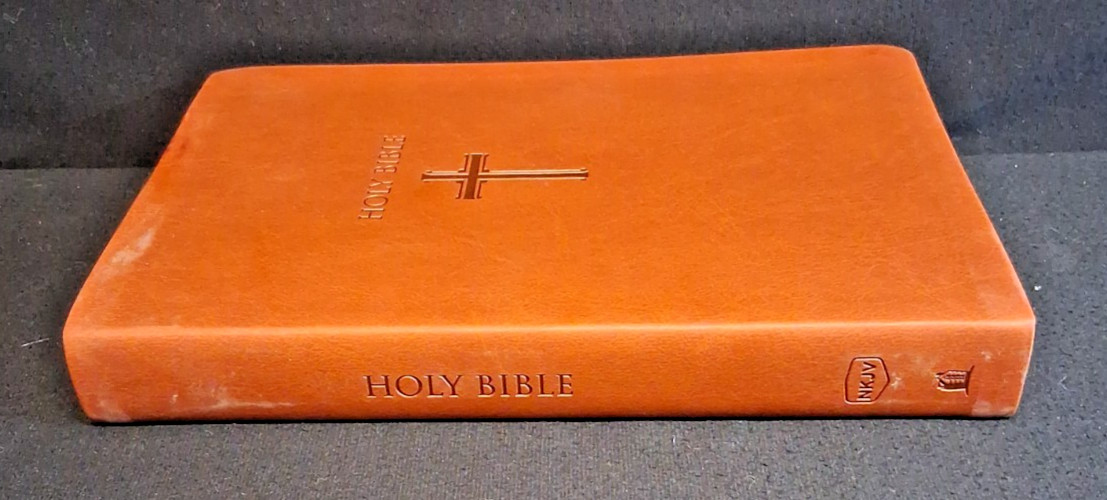 Super Giant Print Bible NKJV Imitation Leather Largest Print 16 point! VGC