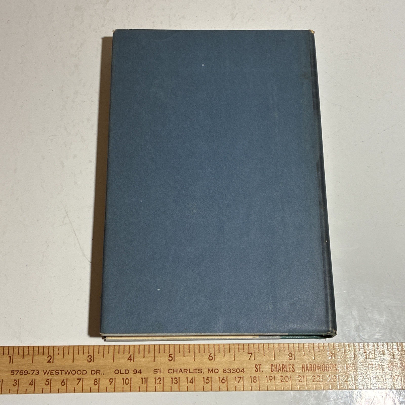 Book A Wrinkle In Time Madeleine L’Engle BCE Science Fiction YA Vintage Books