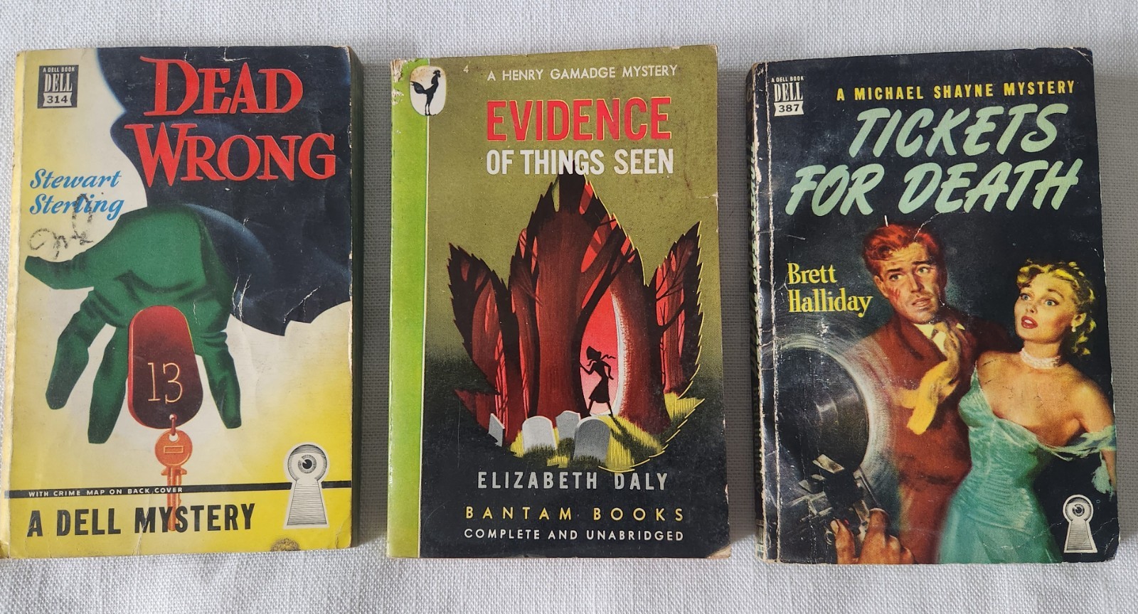Lot of 18 Vintage Mystery Pulp Paperbacks: Halliday, Kaufman, Stout, Coxe, Ronns