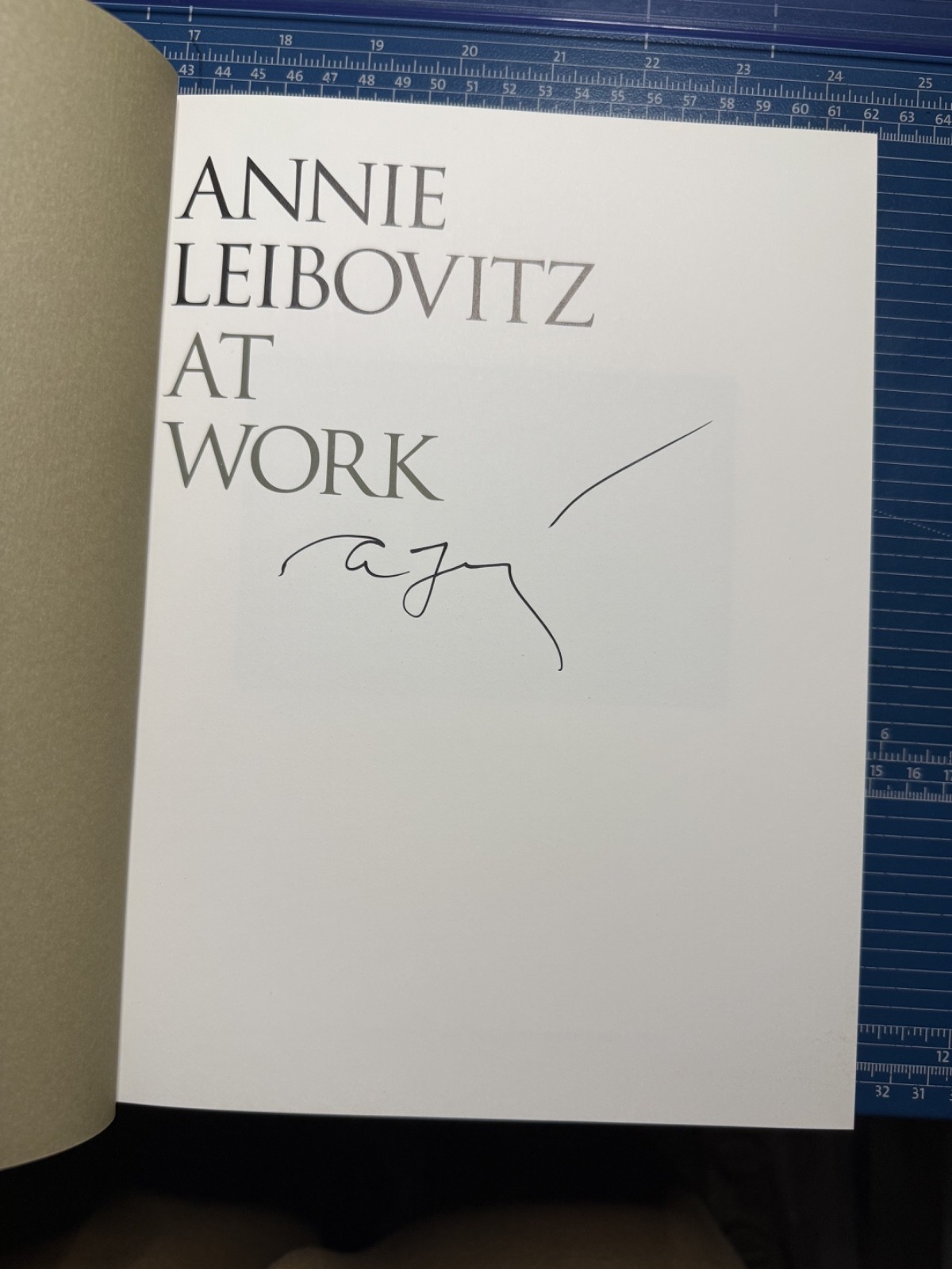 ANNIE LEIBOVITZ SIGNED At Work Hardcover Revised & Updated Edition autograph