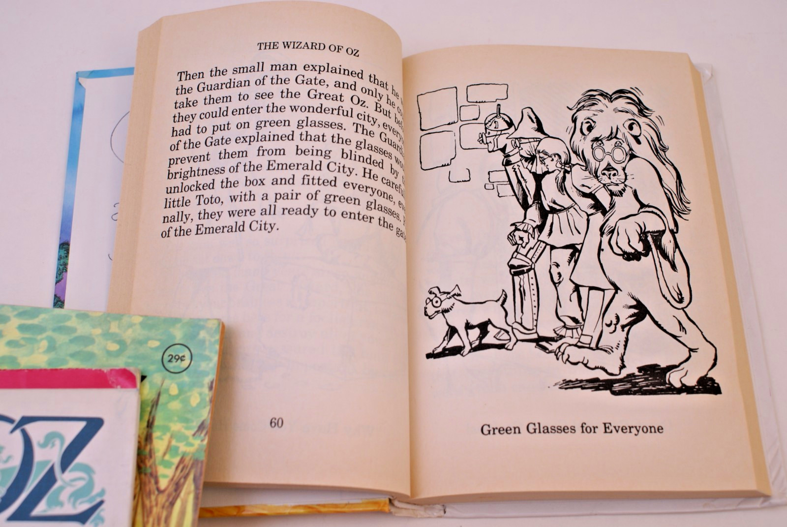 5 WIZARD OF OZ BOOKS & VHS – VINTAGE ORIGINALS