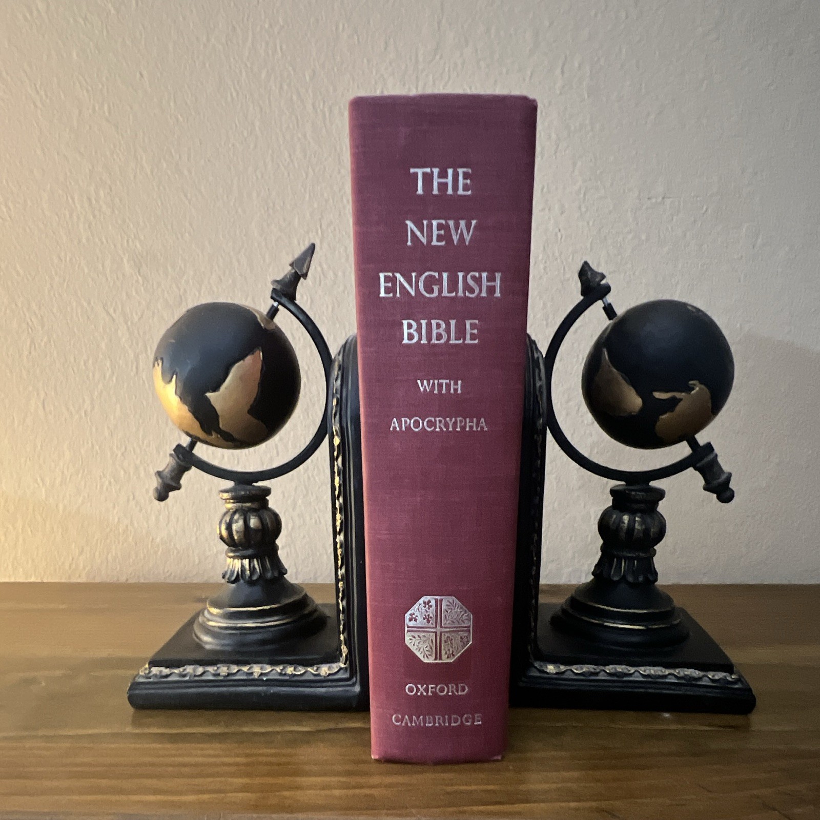 The New English Bible with Apocrypha 1970 Hardcover Oxford University Press