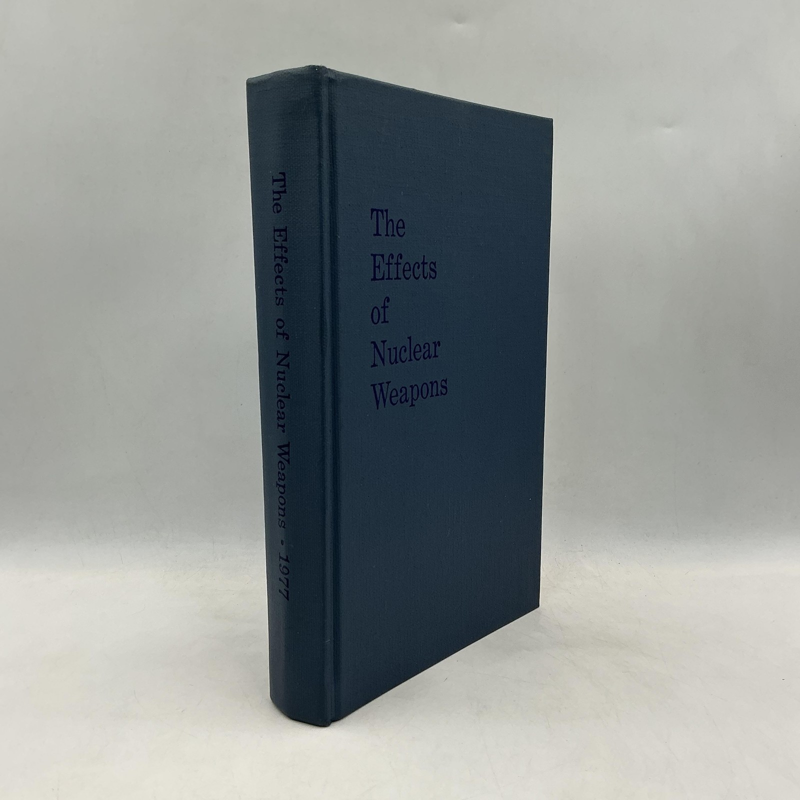 THE EFFECTS OF NUCLEAR WEAPONS Glasstone Dolan HC 1977+ Bomb Effects Computer M7