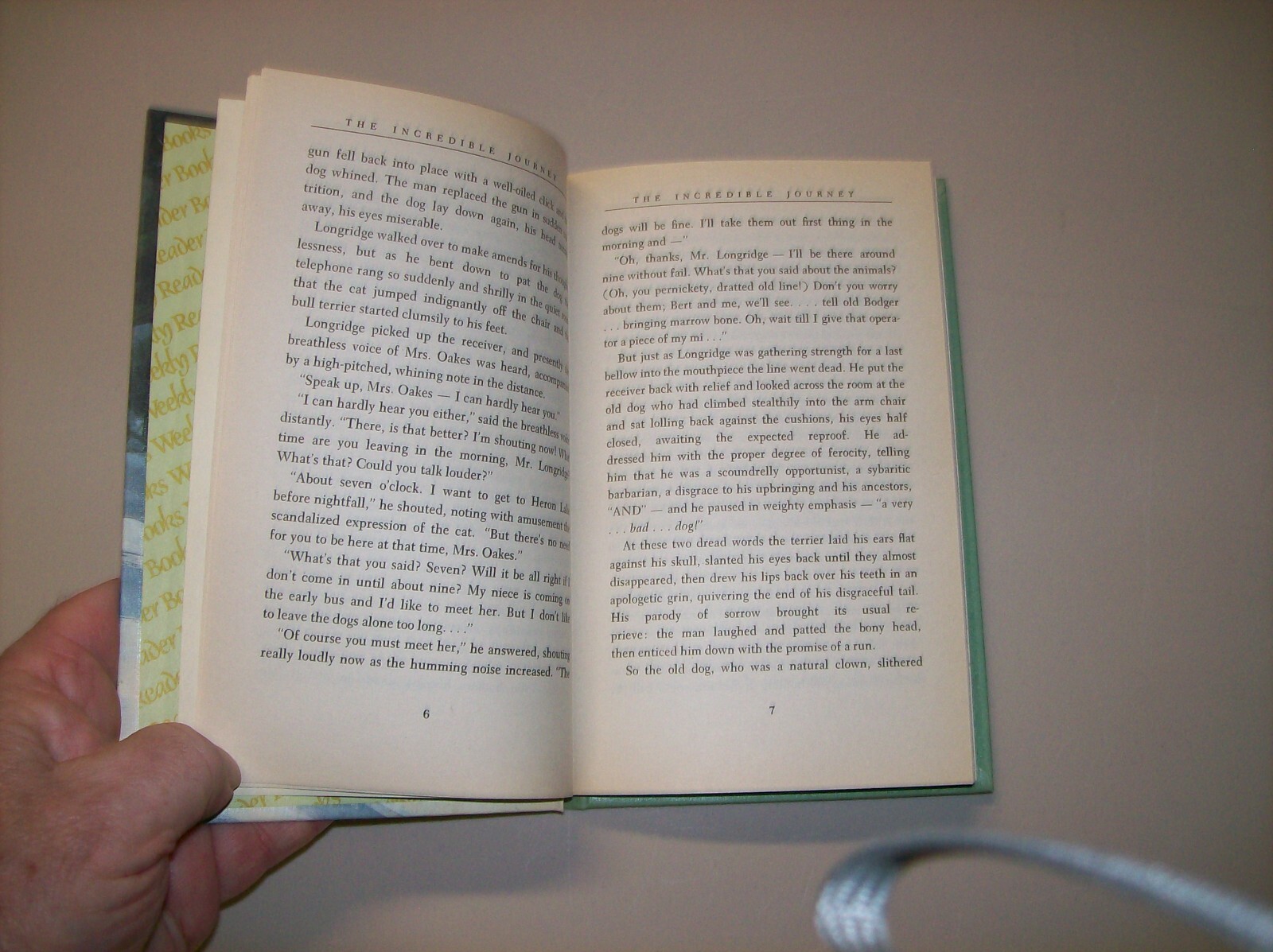 BOOKS: The Incredible Journey HC Sheila Burnford 138 Pages 1961