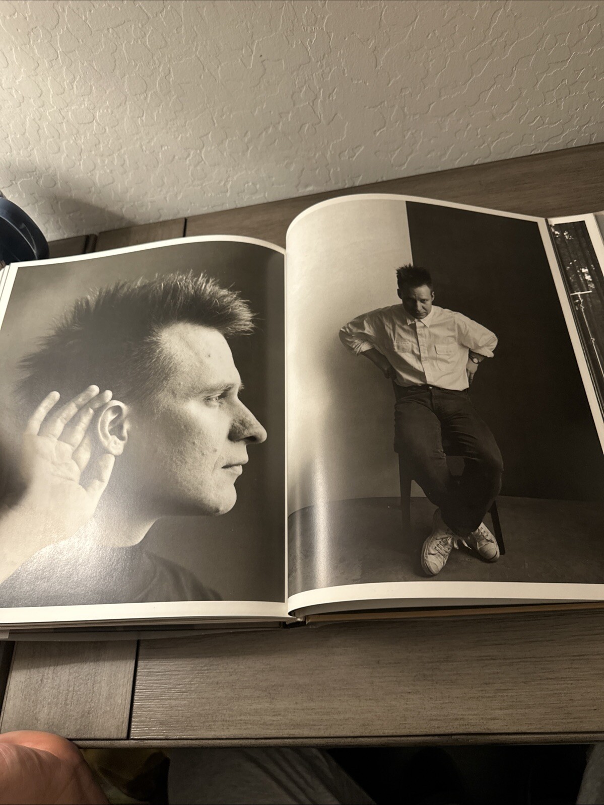 Photographs by Annie Leibovitz 1970-1990 Hardcover 1991 1st Edition Dust Jacket