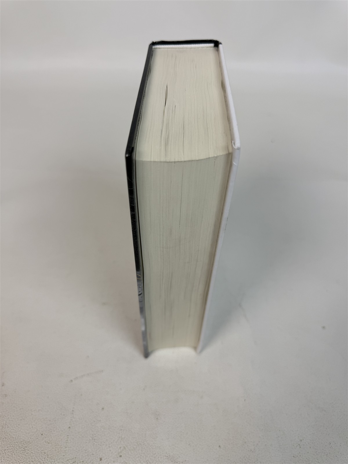 Rebecca Yarros Onyx Storm Large Print Hardcover Ex-Library – Very Good