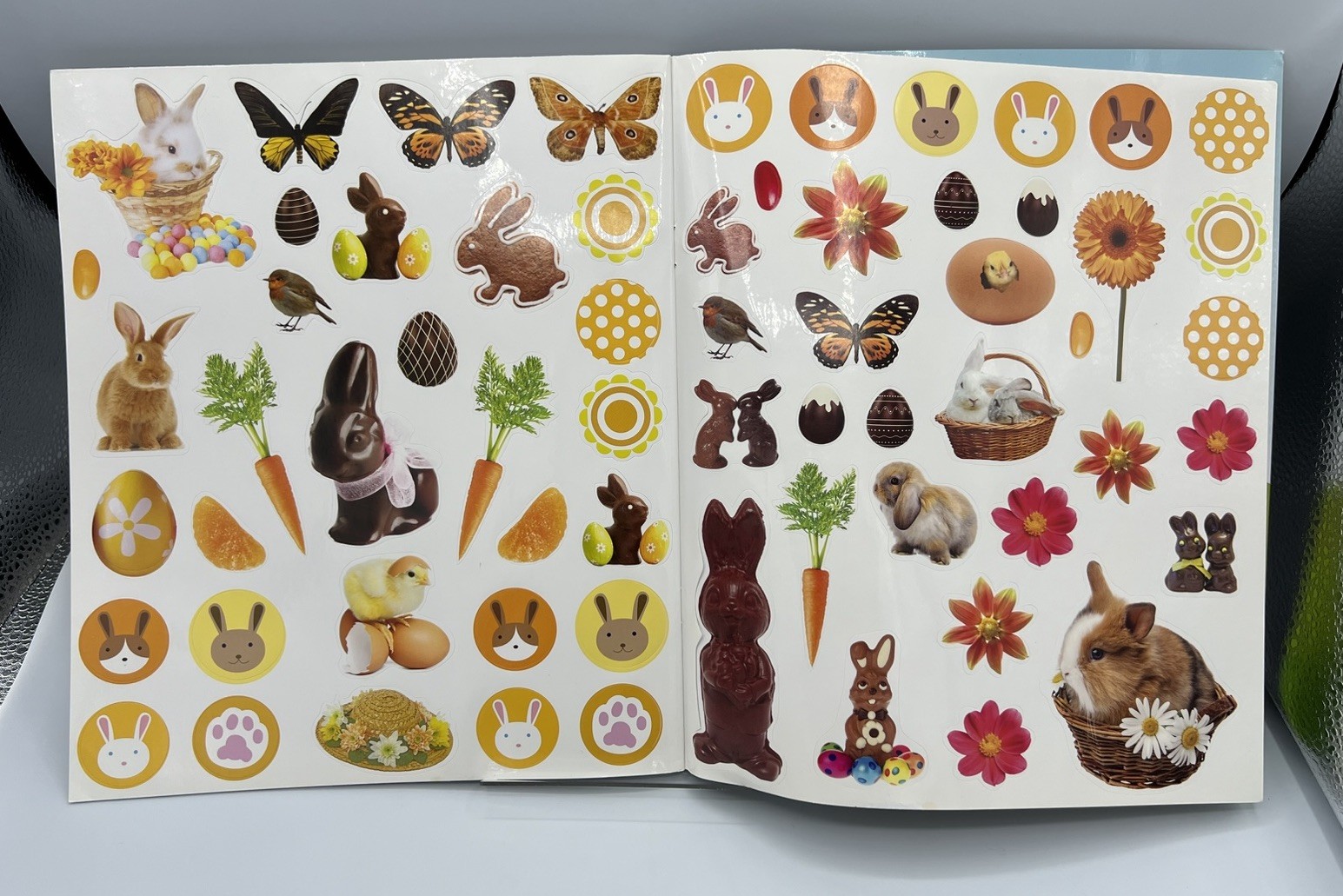 Eyelike Stickers: Easter – Workman Publishing – 400 Stickers, Unused