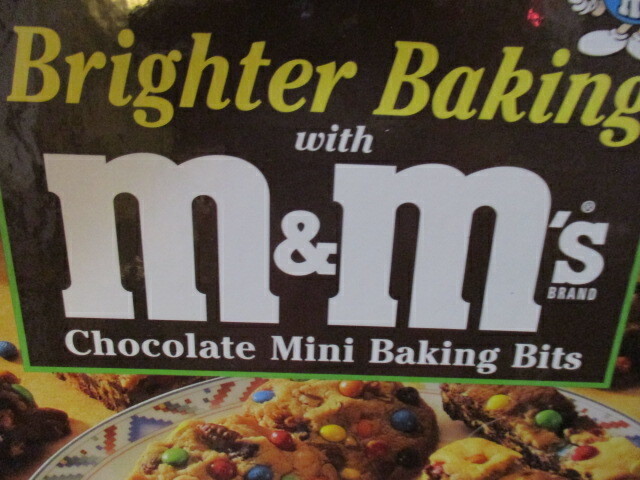 Brighter Baking with M & M’s Brand Chocolate Mini Baking Bits 96 Pages 1996