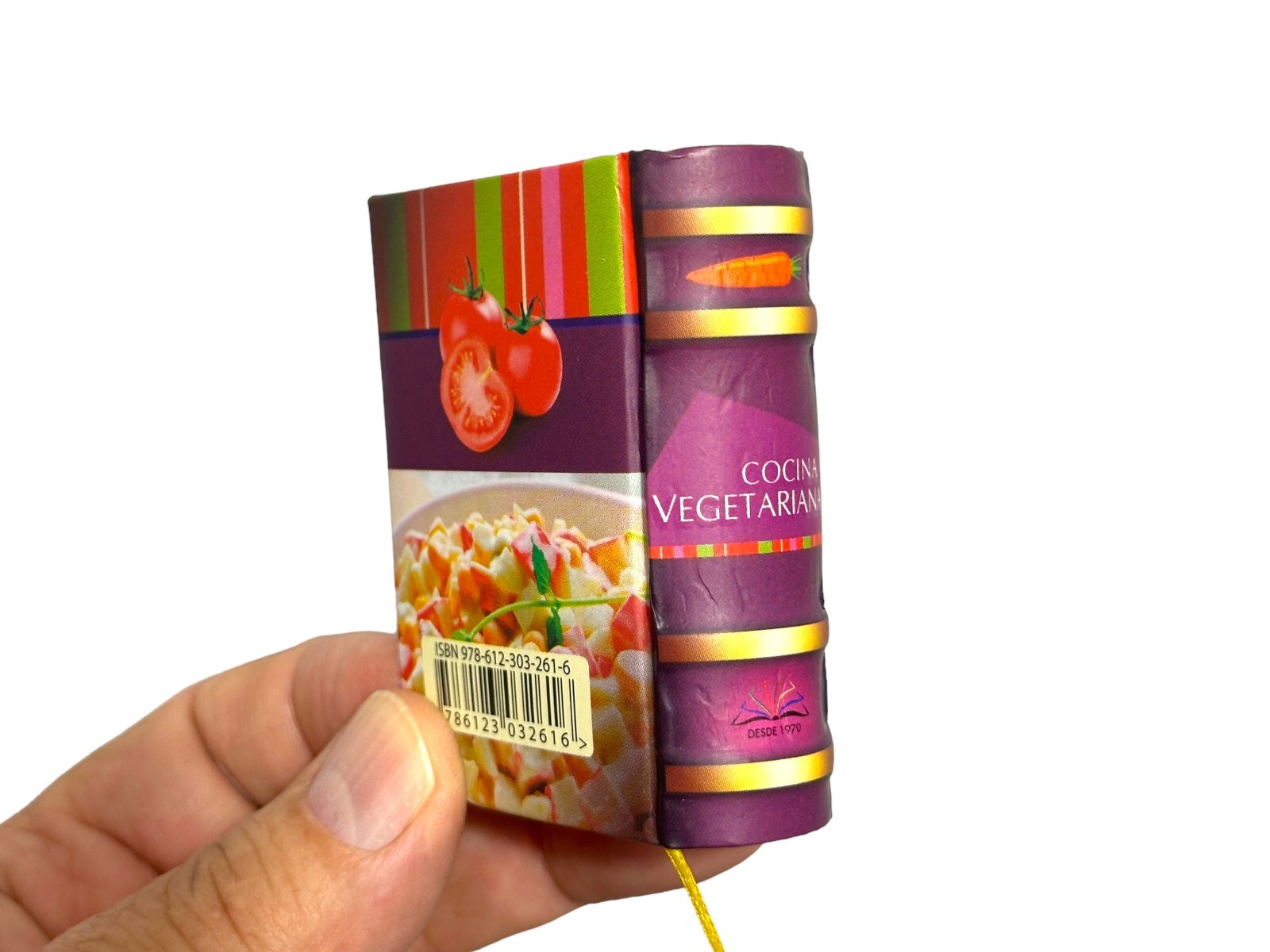 Miniature book “Cocina Vegetariana” more than 80 recipes 320 pages color photos