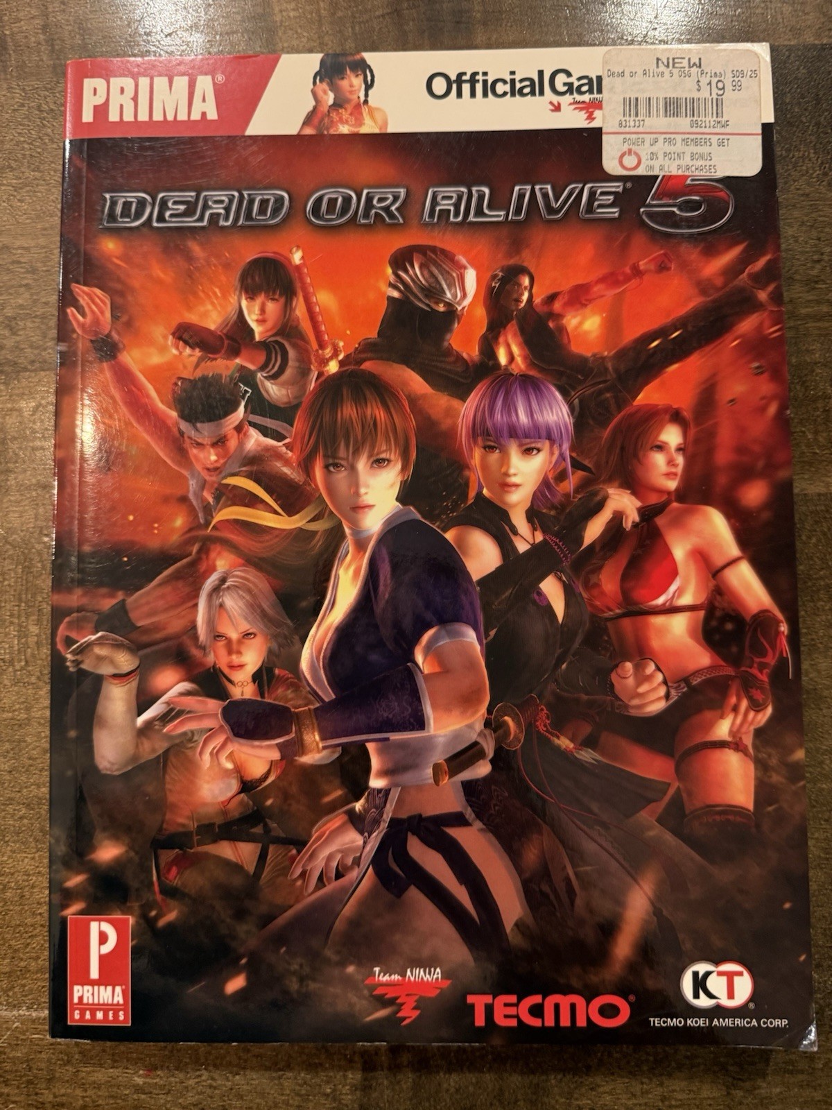 Dead or Alive 5: Prima Official Game Guide (Prima Official Game Guides)