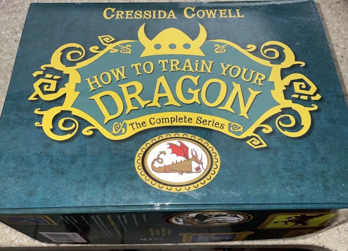 How to Train Your Dragon: The Complete Series: Paperback Gift Set
