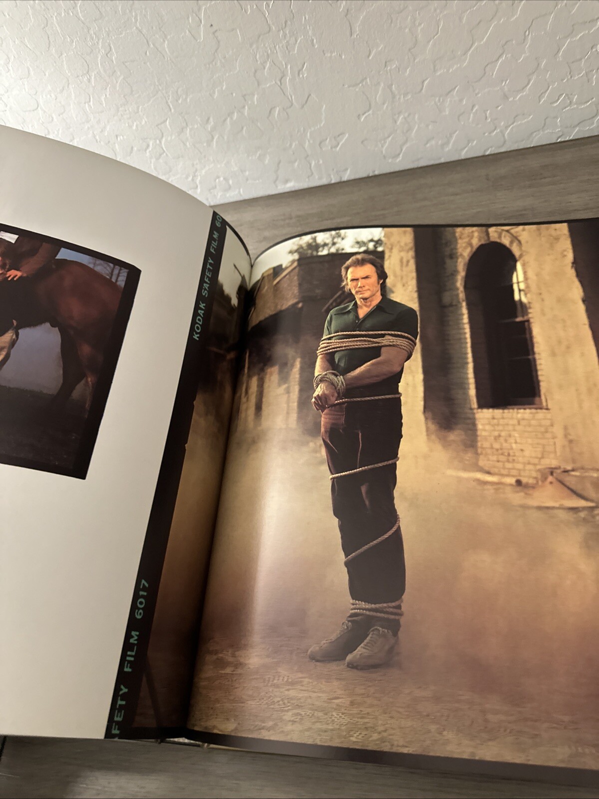 Photographs by Annie Leibovitz 1970-1990 Hardcover 1991 1st Edition Dust Jacket