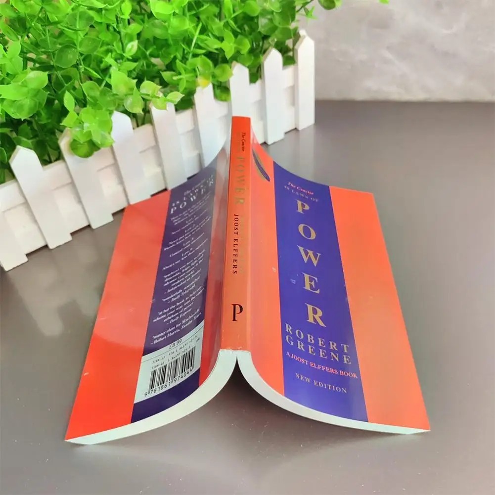 The 48 Laws of Power by Robert Greene Paperback