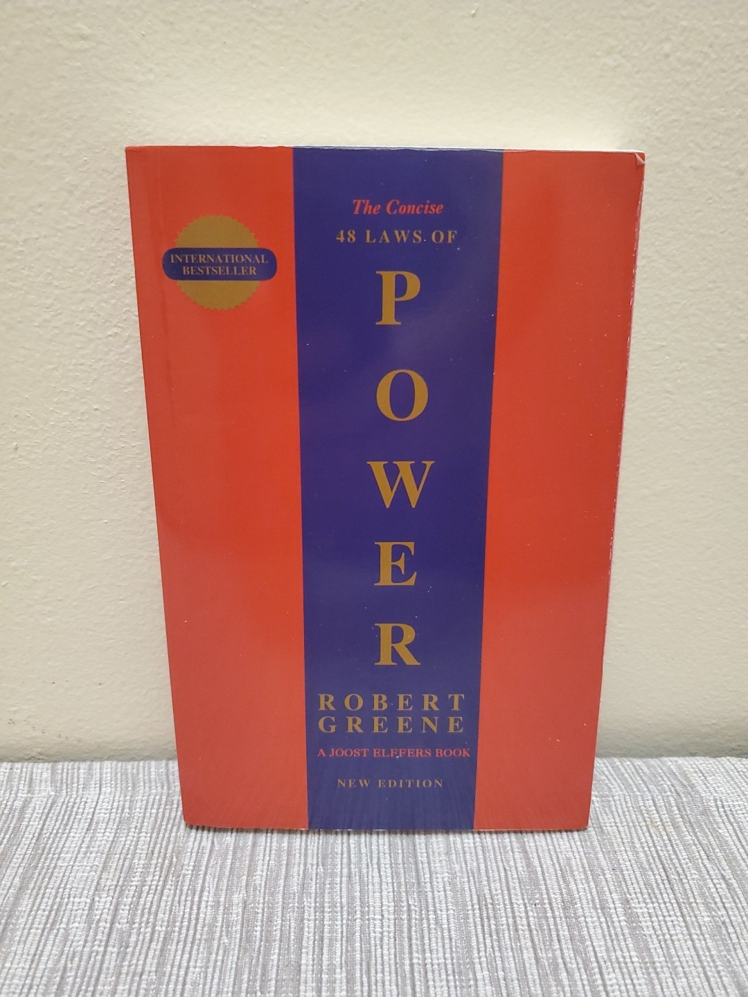The Concise 48 Laws Of Power by Robert Greene (English, Paperback) New book