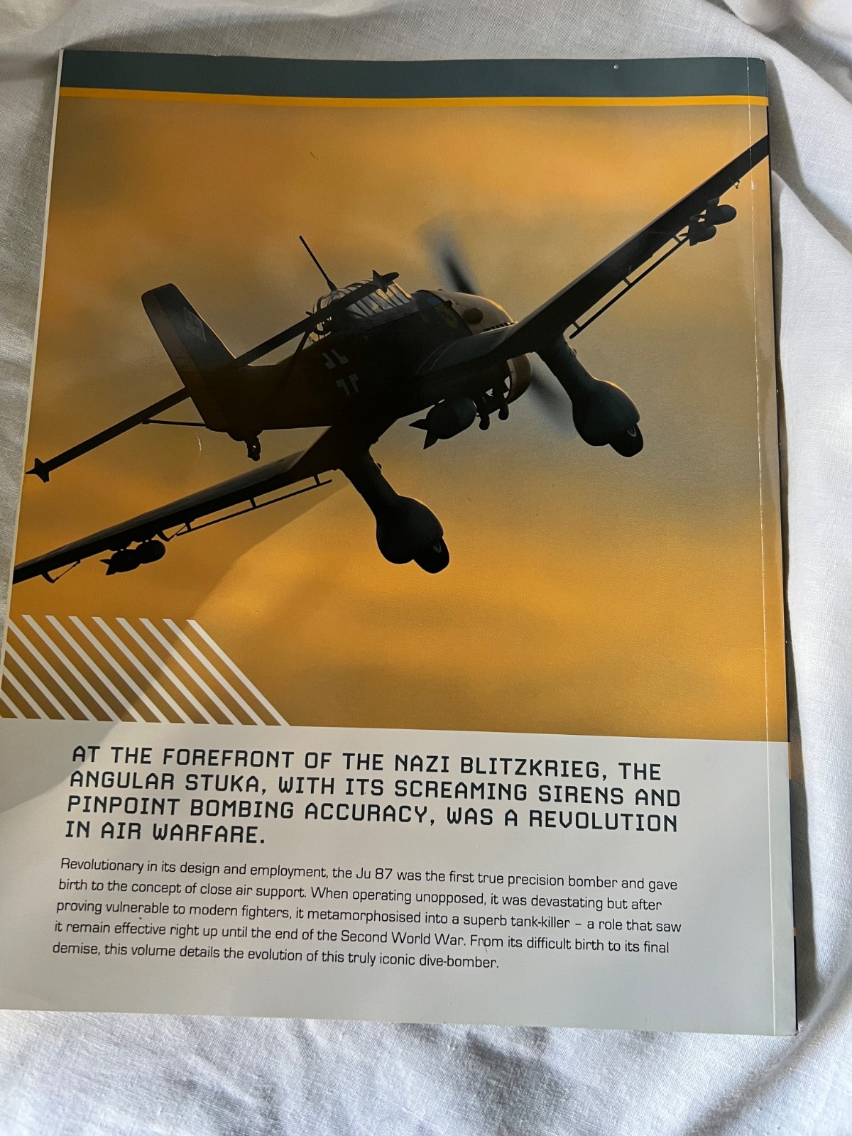 AIR POWER THE DEFINITIVE GUIDE TO AIR COMBAT LANCASTER SPITFIRE HARRIER MOSQUITO