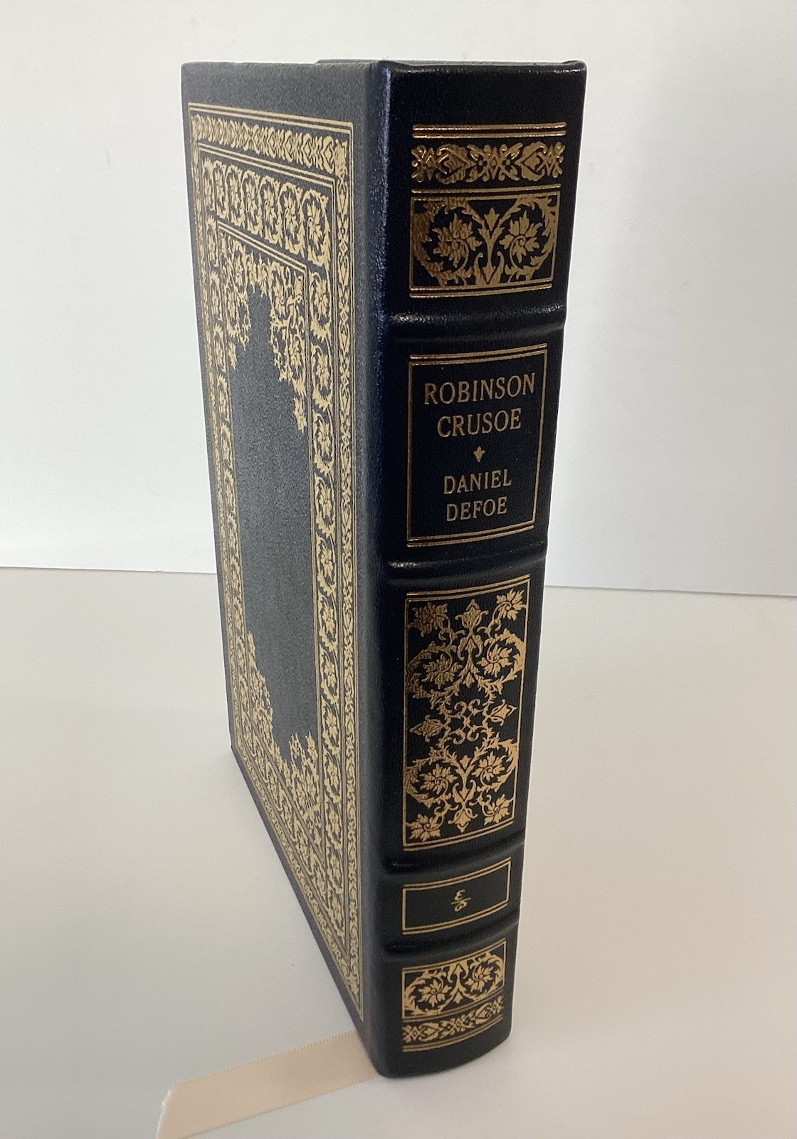 Robinson Crusoe Daniel Defoe Easton Press Collector’s Edition Leatherbound Book