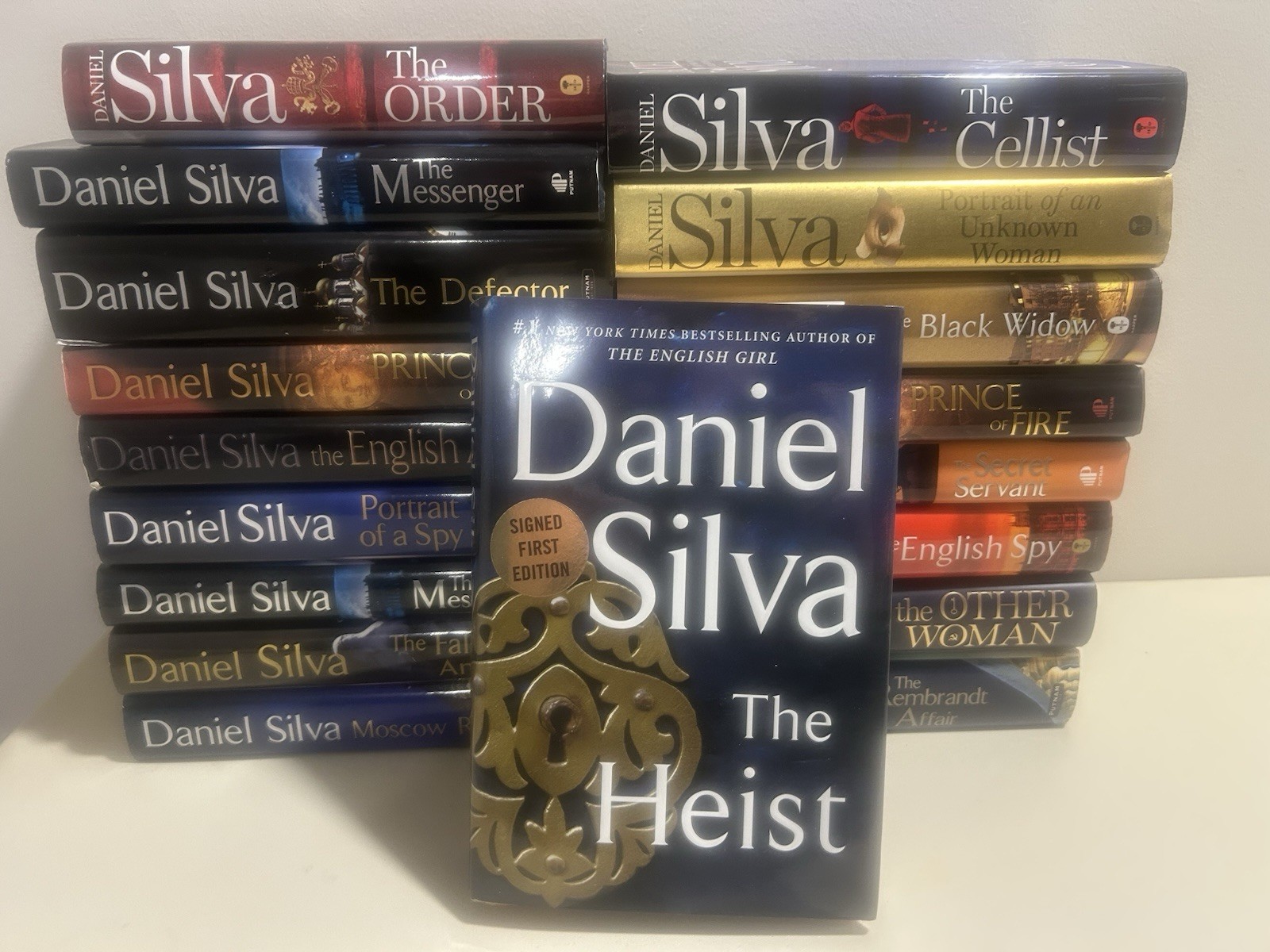 LOT 18 GABRIEL ALLON BOOKS Daniel Silva 1st Ed Edition 1 Signed HCDJ Firsts