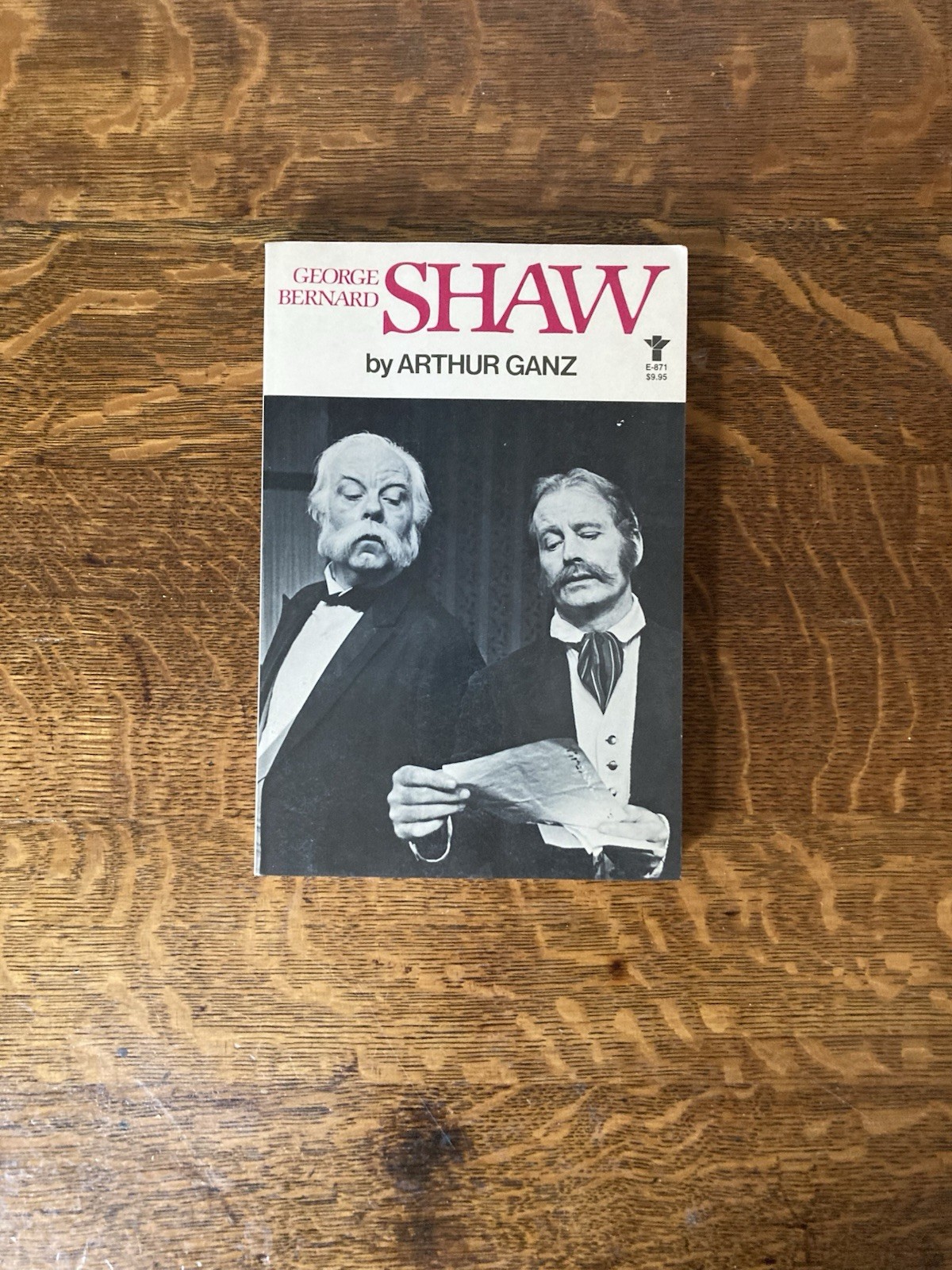 George Bernard Shaw by Arthur Ganz. Grove Press. 1983.