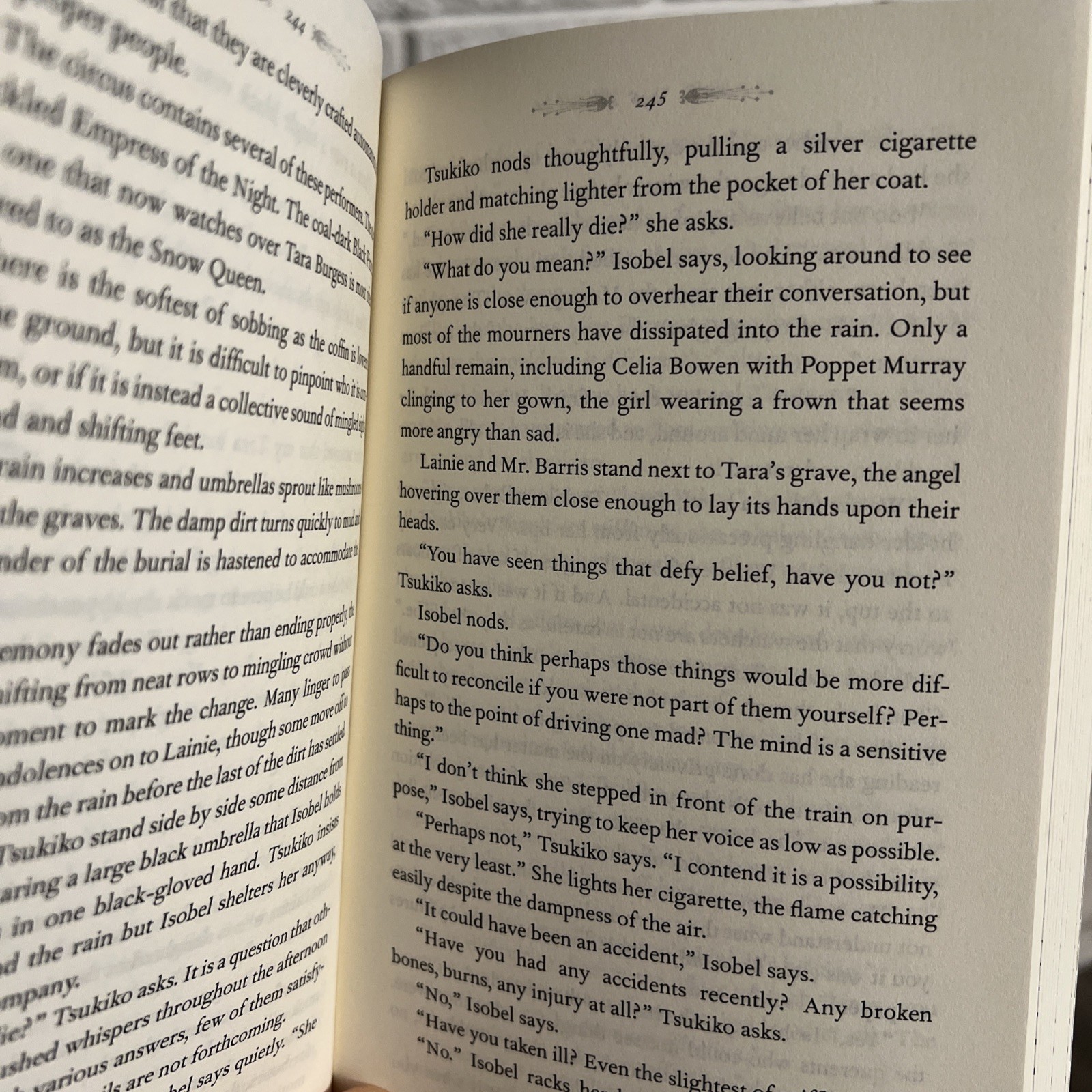 Night Circus : A Novel by Erin Morgenstern (2012, Trade Paperback)