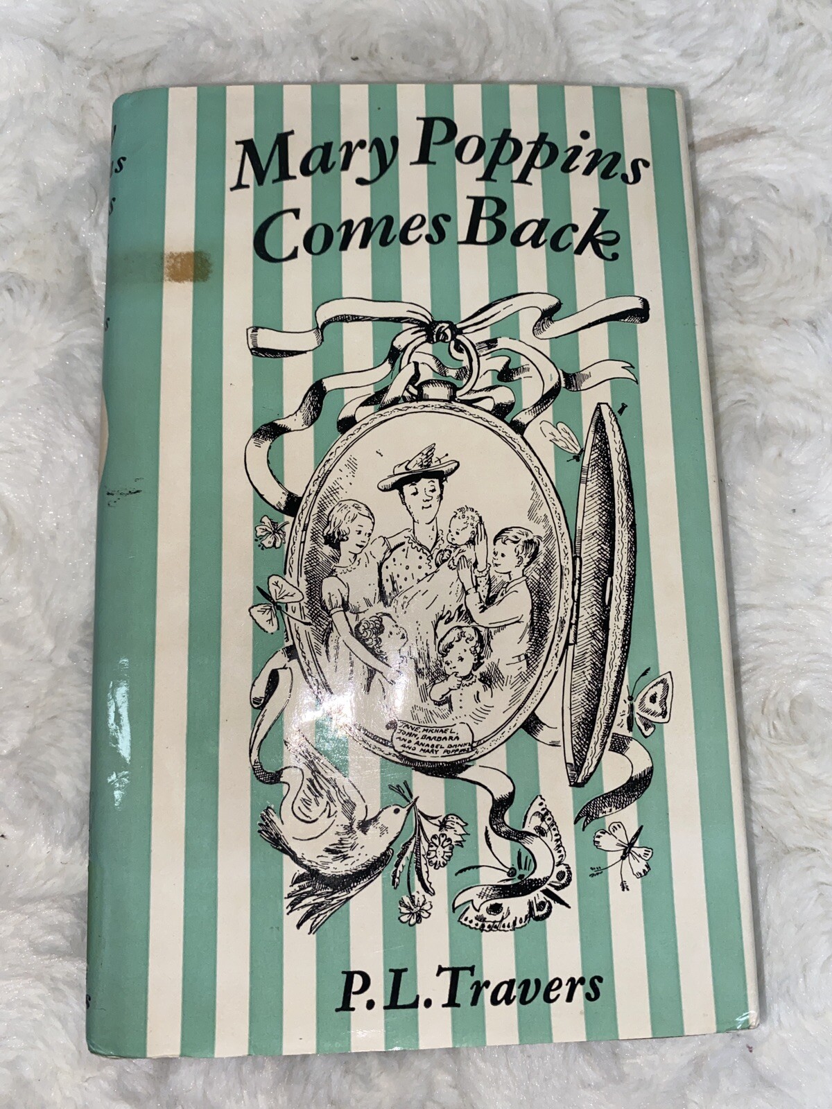 Mary Poppins Comes Back, P.J. Travers 1965, Vintage Beloved Book W/ Dust Cover