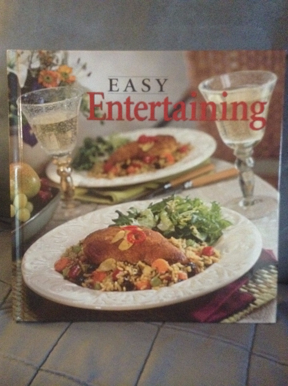 EASY ENTERTAINING COOKBOOK FROM 2000 – 371 COLORED PAGES – BRAND NEW