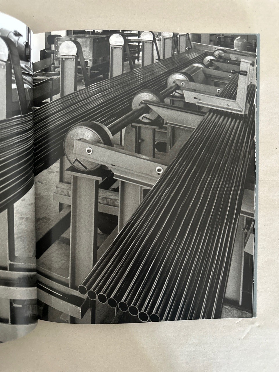 Balthasar Burkhard: Die Firma [Photography]. Flusser, Villem und Oscar Wiggli: