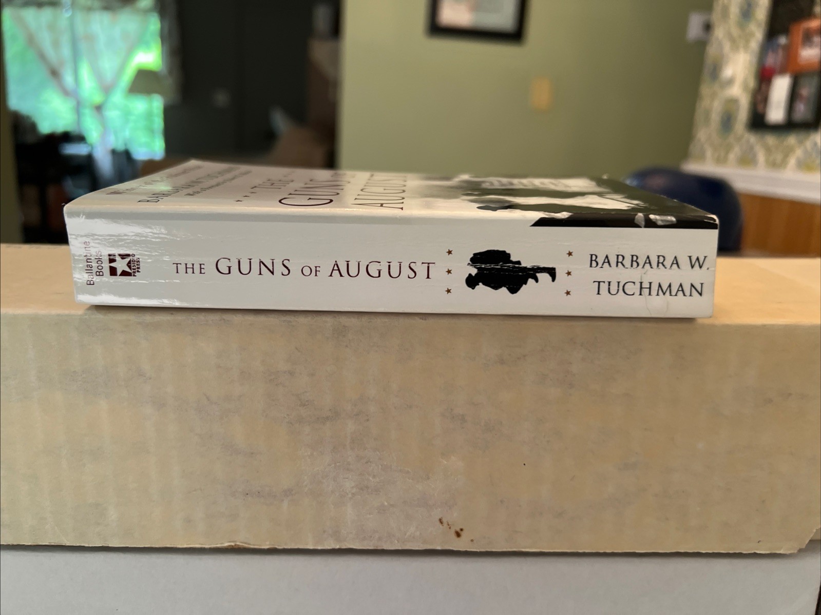 The Guns of August – Mass Market Paperback By Barbara W. Tuchman – GOOD