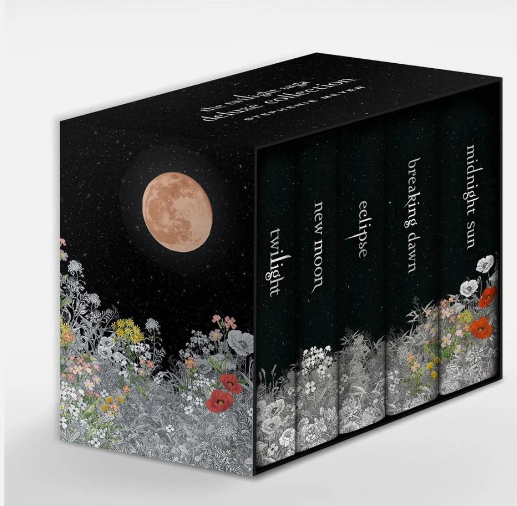 The Twilight Saga Deluxe Collection – by Stephenie Meyer (Hardcover)