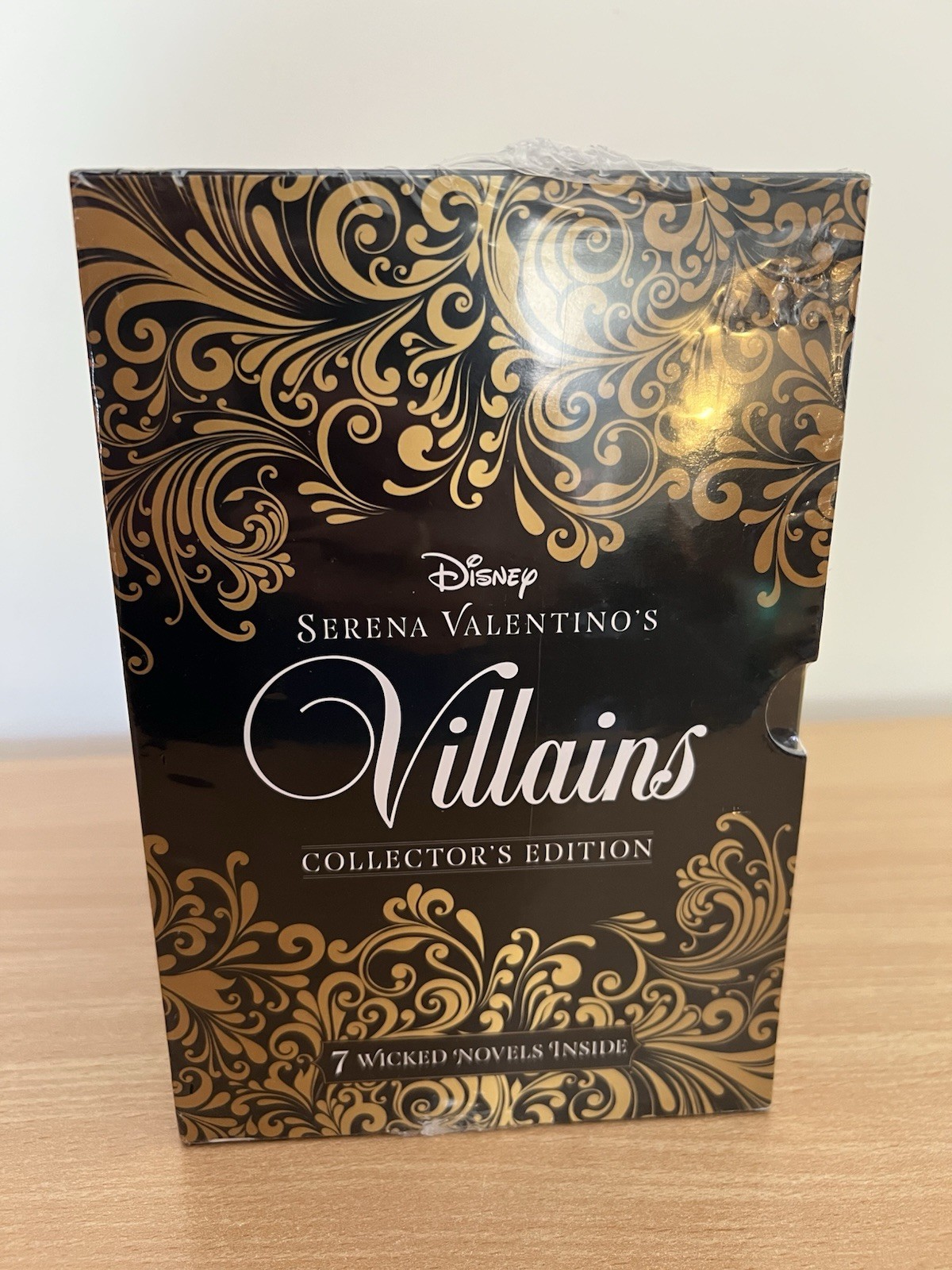 Villains: Collector’s Edition (Disney) by Serena Valentino’s (Paperback, 2021)