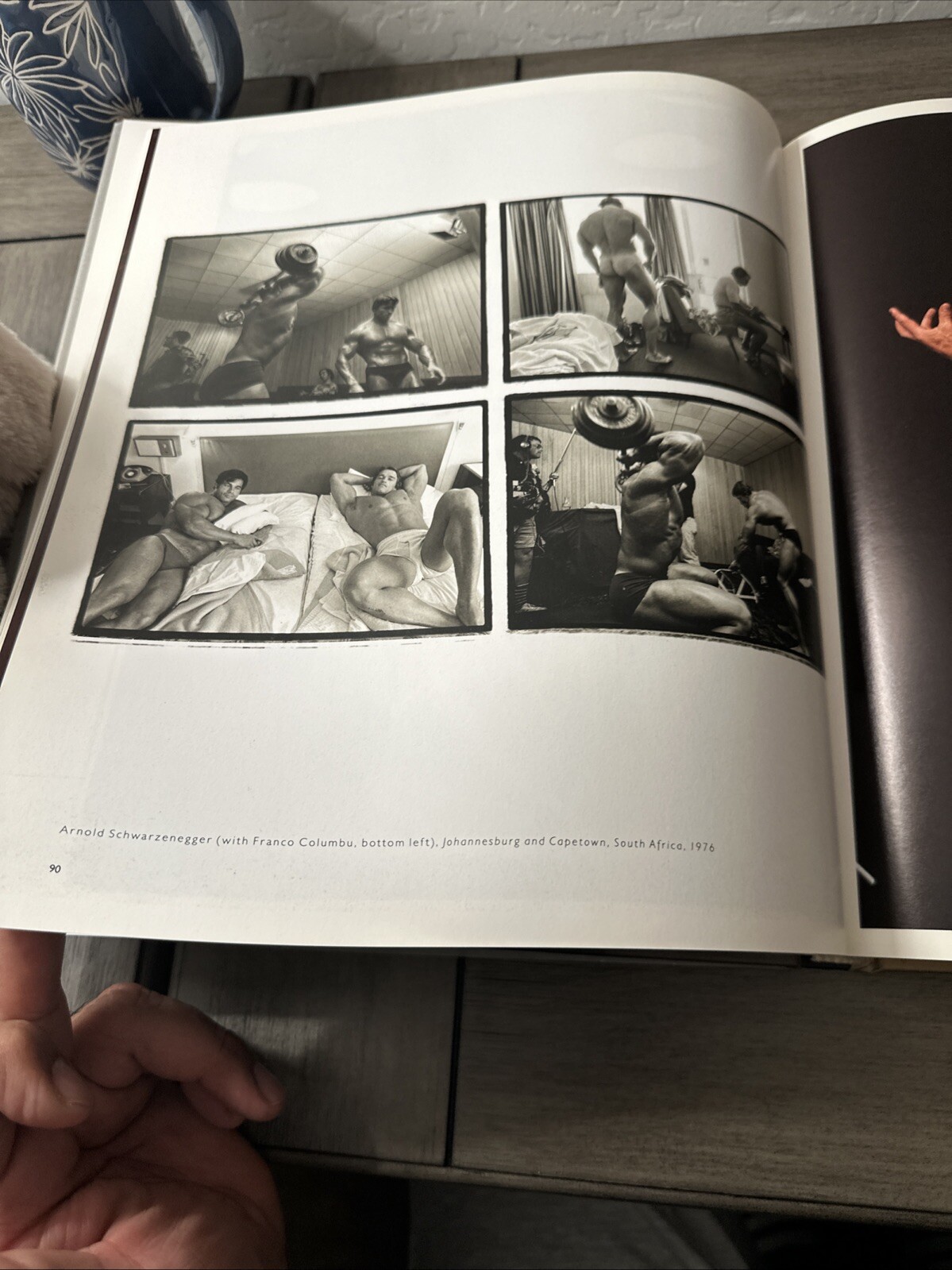 Photographs by Annie Leibovitz 1970-1990 Hardcover 1991 1st Edition Dust Jacket
