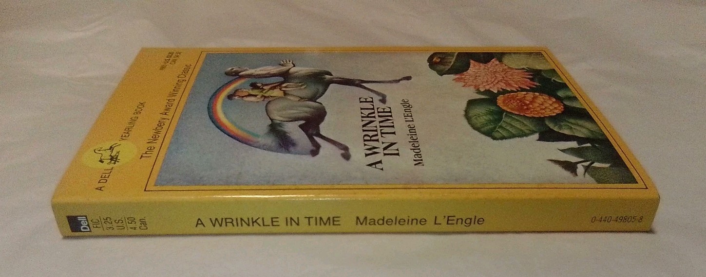 A Wrinkle in Time Madeleine L’Engle | Dell Yearling Paperback 1973