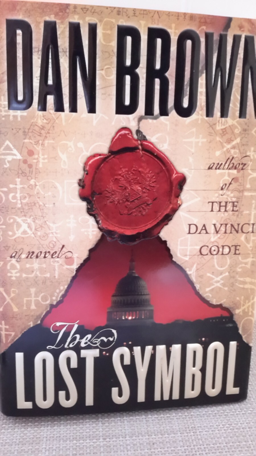 The Lost Symbol by Dan Brown Hard Cover 528 pages Book 2009 EUC