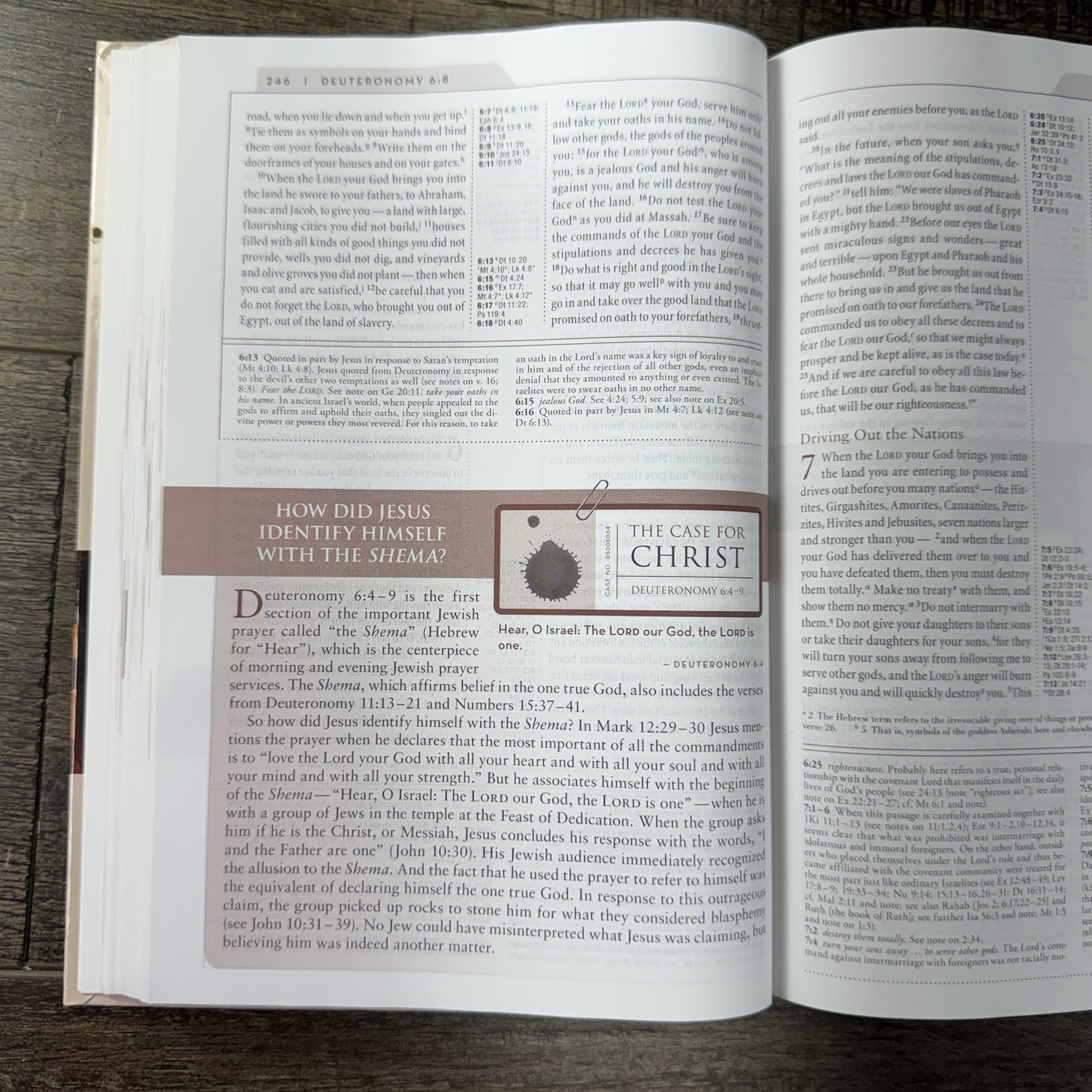 The Case For Christ Study Bible: Investigating The Evidence For Belief