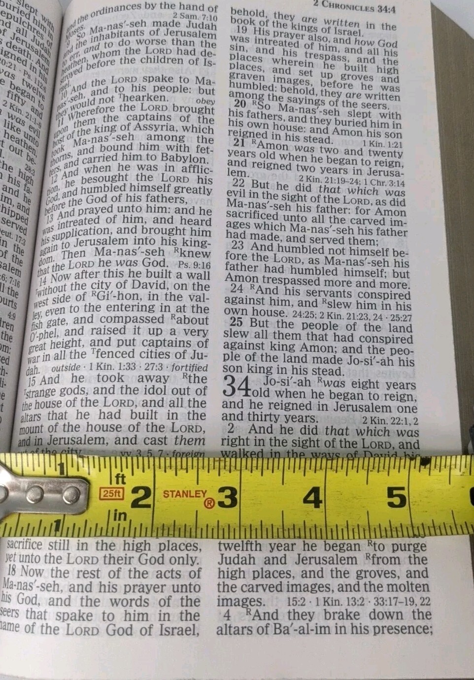 Thomas Nelson KJV Giant Print Reference Bible Burgundy Leather Flex
